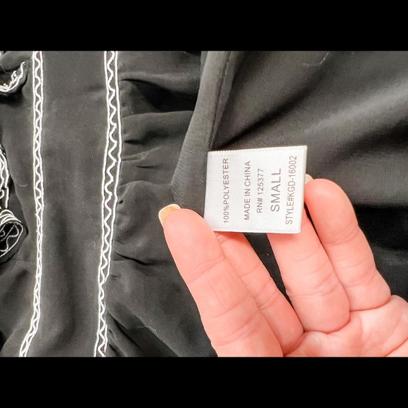 Emmelee Black Flutter Neckline Embroidered Dress Size Small - Picture 6 of 7